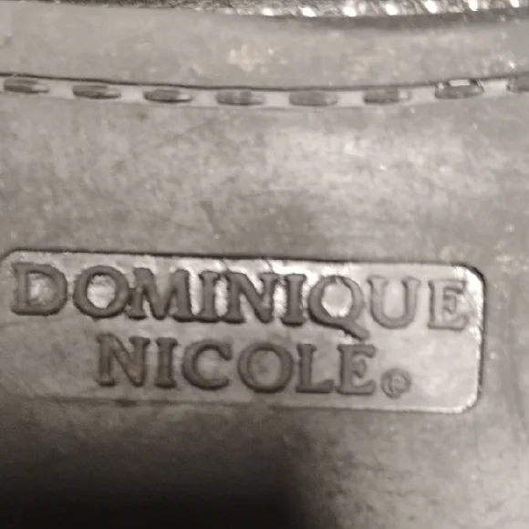 Classic Black Women's Flats - Picture 6 of 7